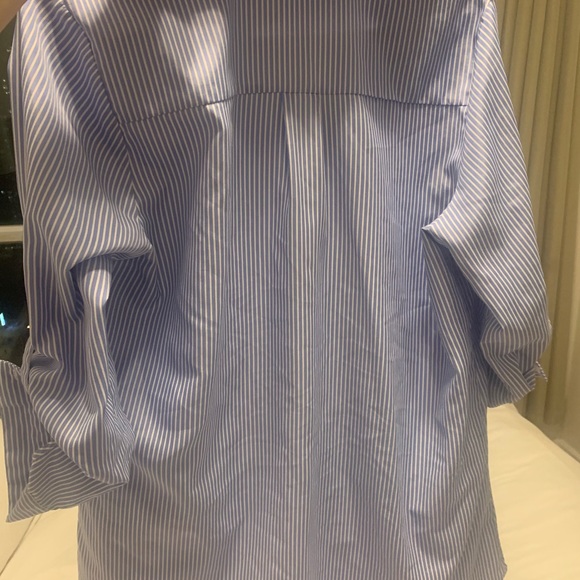 Blue and white top that you tie at the front - Picture 6 of 6